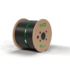 Fabricado com condutores 100% COBRE, Landutti U-UTP Cat5e Dupla Capa Externo é isolados em polietileno especial e torcidos dentro dos padrões normativos EIA/TIA 568B.2 o que garante a máxima qualidade para transmissão de dados nas aplicações em Rede Estruturada Horizontal e Vertical compatível com os protocolos Ethernet 100Base-T (100Mbps), GigabitEthernet 1000Base-T (1Gbps). Capa em PVC 70°C anti-chama CMX e Segunda capa em PEDB Preto resistente a radiação UV. Também pode ser aplicado em CFTV (Analógico ou Digital) proporcionando excelente qualidade de imagem nos sistemas TVI, CVI e AHD para Vídeo Balum, Power Balum e Câmeras IP. Aplicações suportadas: Todas as previstas na NBR 14565 para classe D, ANSI TIA 568.2-D, ISO IEC 11801 Class D, 1000BASE-T, ATM até 1,2G, Token Ring; PoE (IEEE802.3af ); PoE+ (IEEE 802.3at); 2.5GBASE-T e 5GBASE-T (IEEE 802.3bz); e 10GBASE-T (IEEE 802.3an).